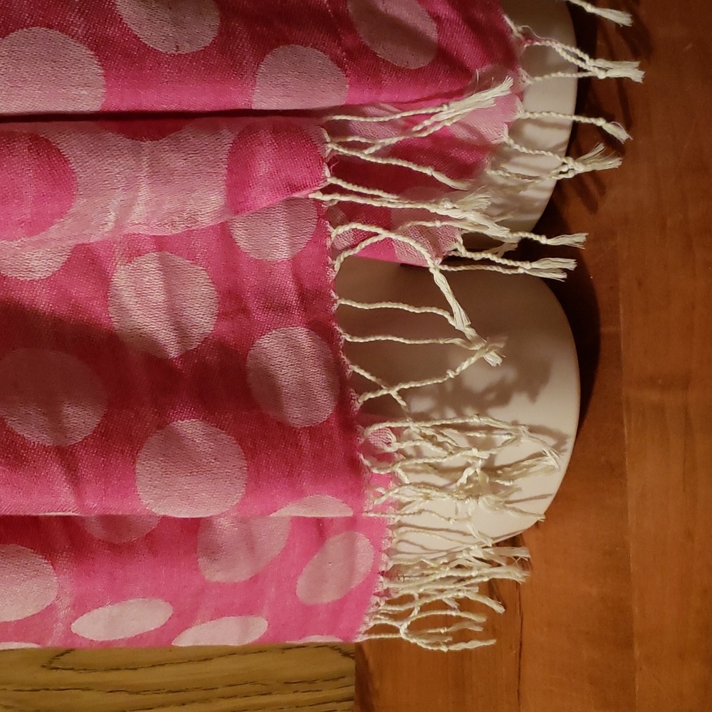 SOLD - Pink polka dot pashmina - Picture 3 of 4